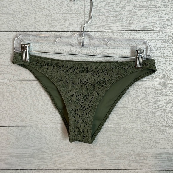 Aerie Cheeky Green‎ Crochet Bikini Bottoms Size M - Picture 1 of 7